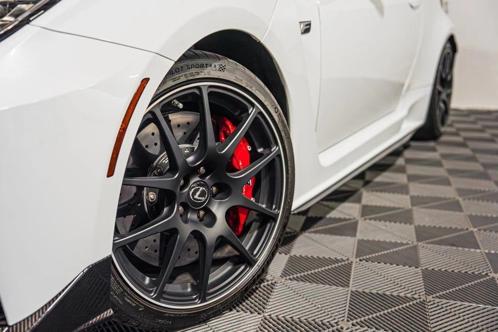 2020 Lexus RC F - Image 8 of 21