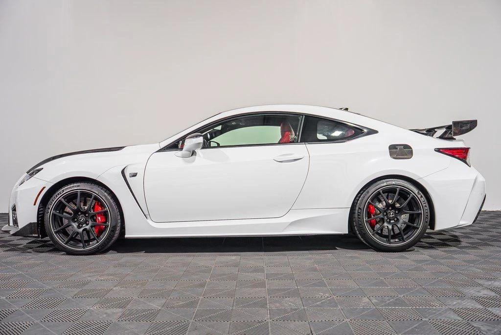 2020 Lexus RC F - Image 10 of 21