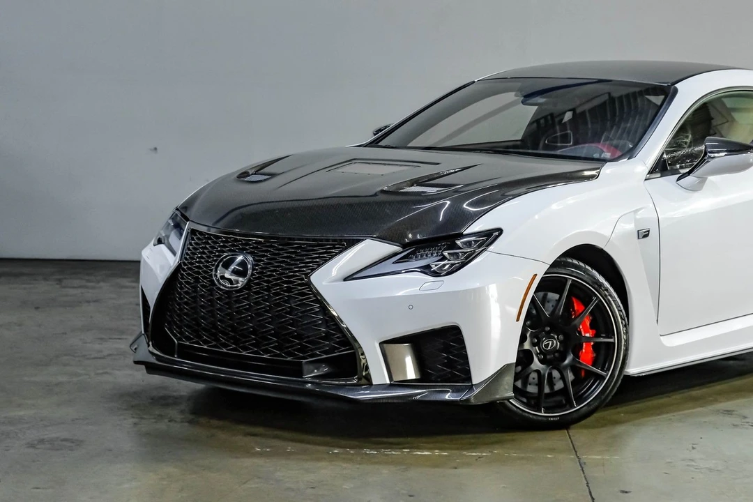 2020 Lexus RC F - Image 8 of 31