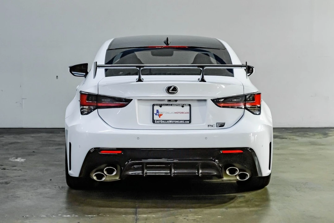 2020 Lexus RC F - Image 14 of 31