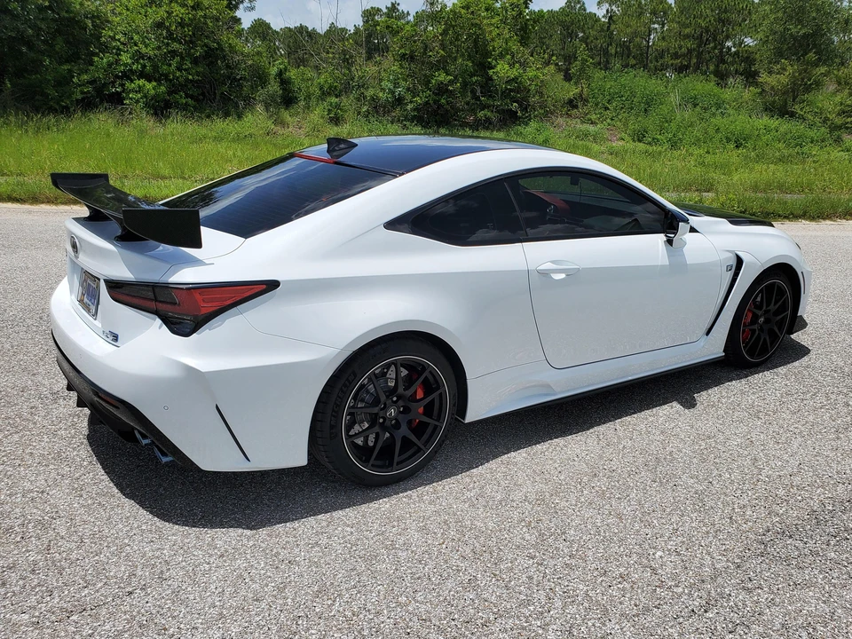 2020 Lexus RC F - Image 2 of 31
