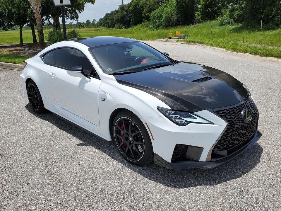 2020 Lexus RC F - Image 24 of 31