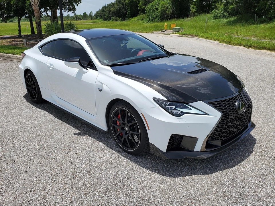 2020 Lexus RC F - Image 25 of 31