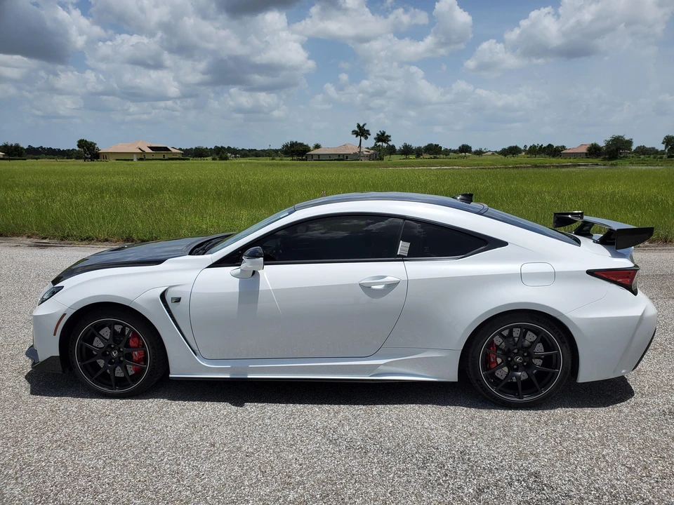 2020 Lexus RC F - Image 4 of 31