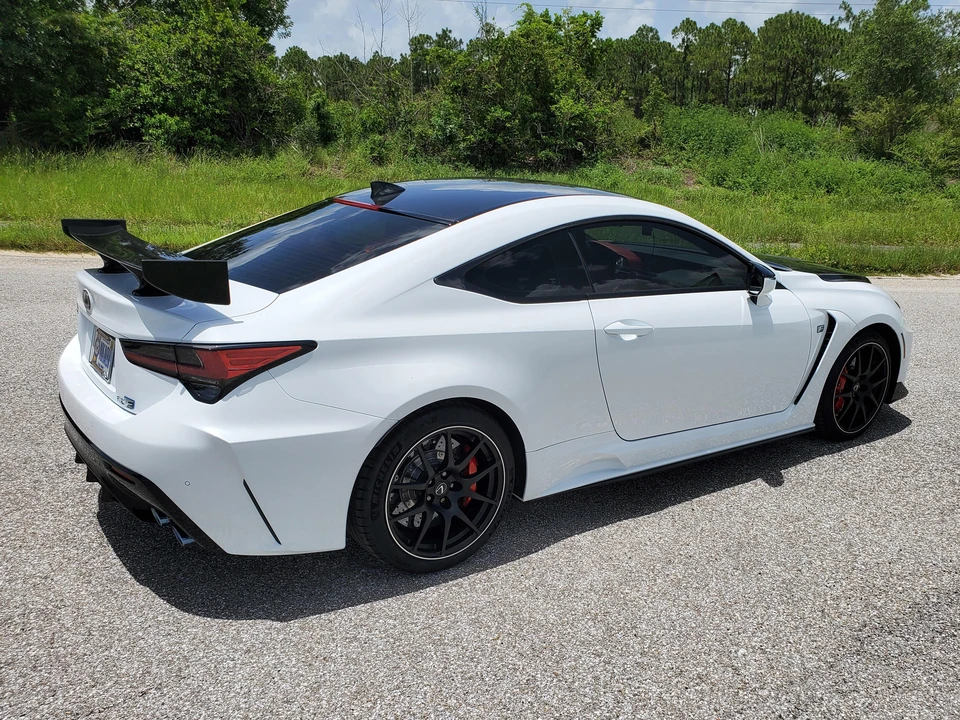 2020 Lexus RC F - Image 21 of 31