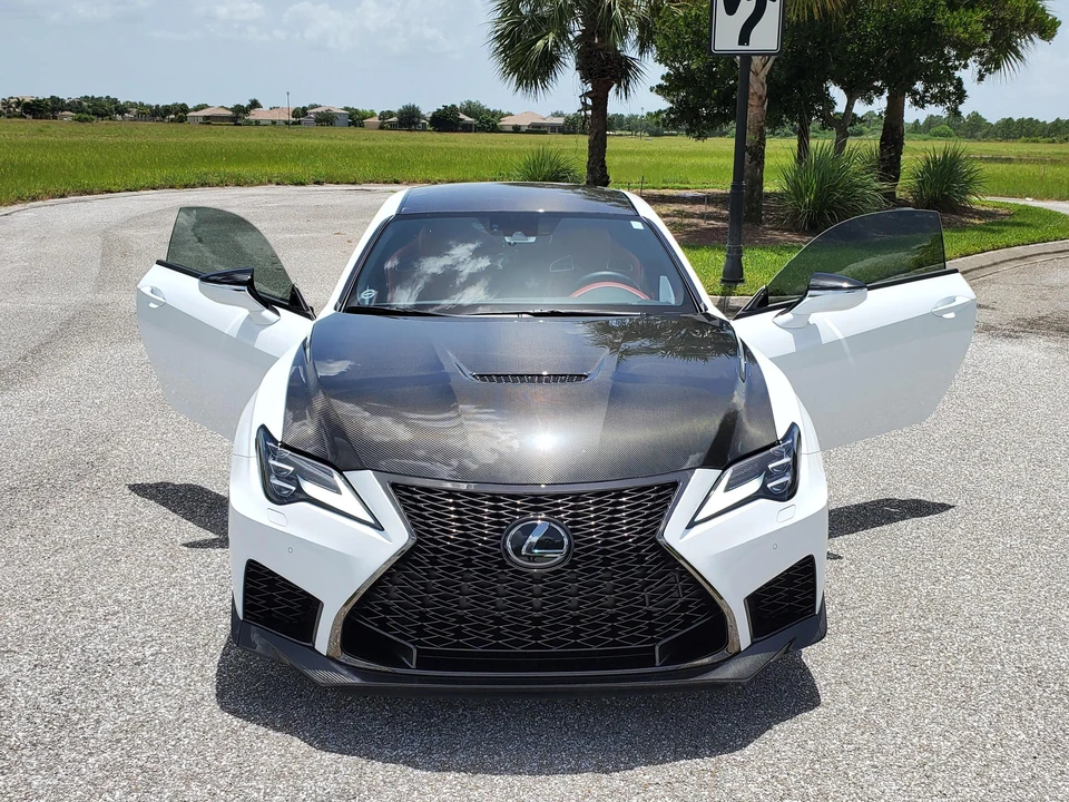 2020 Lexus RC F - Image 12 of 31