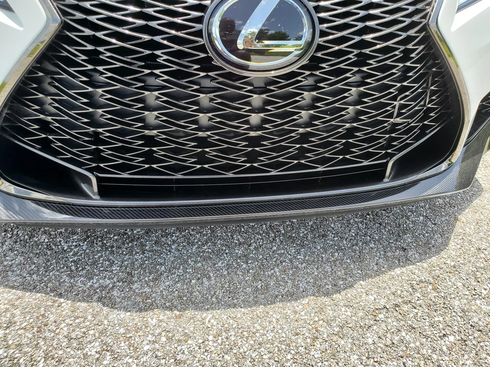 2020 Lexus RC F - Image 26 of 31