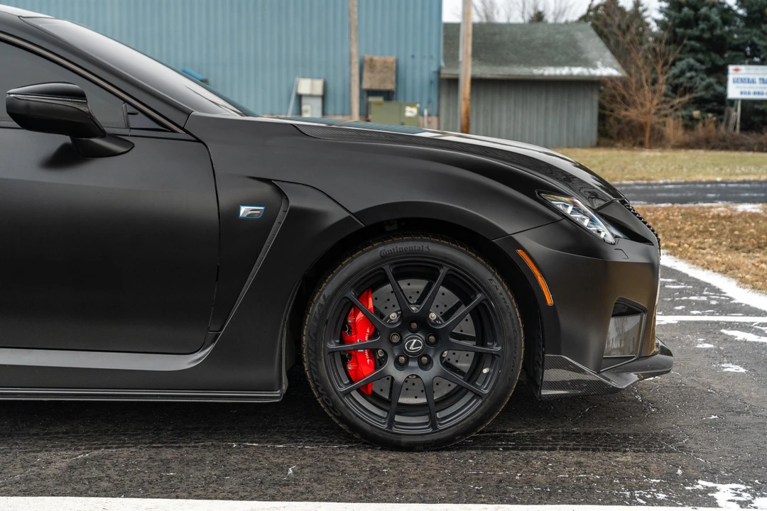 2020 Lexus RC F - Image 28 of 31