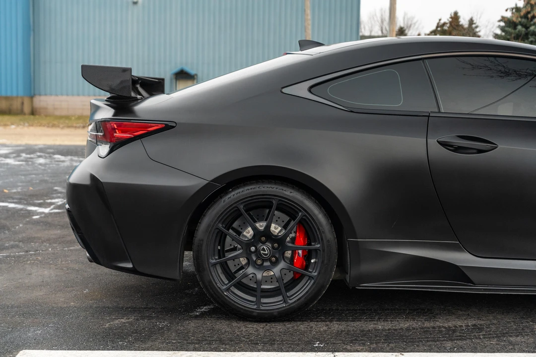 2020 Lexus RC F - Image 27 of 31