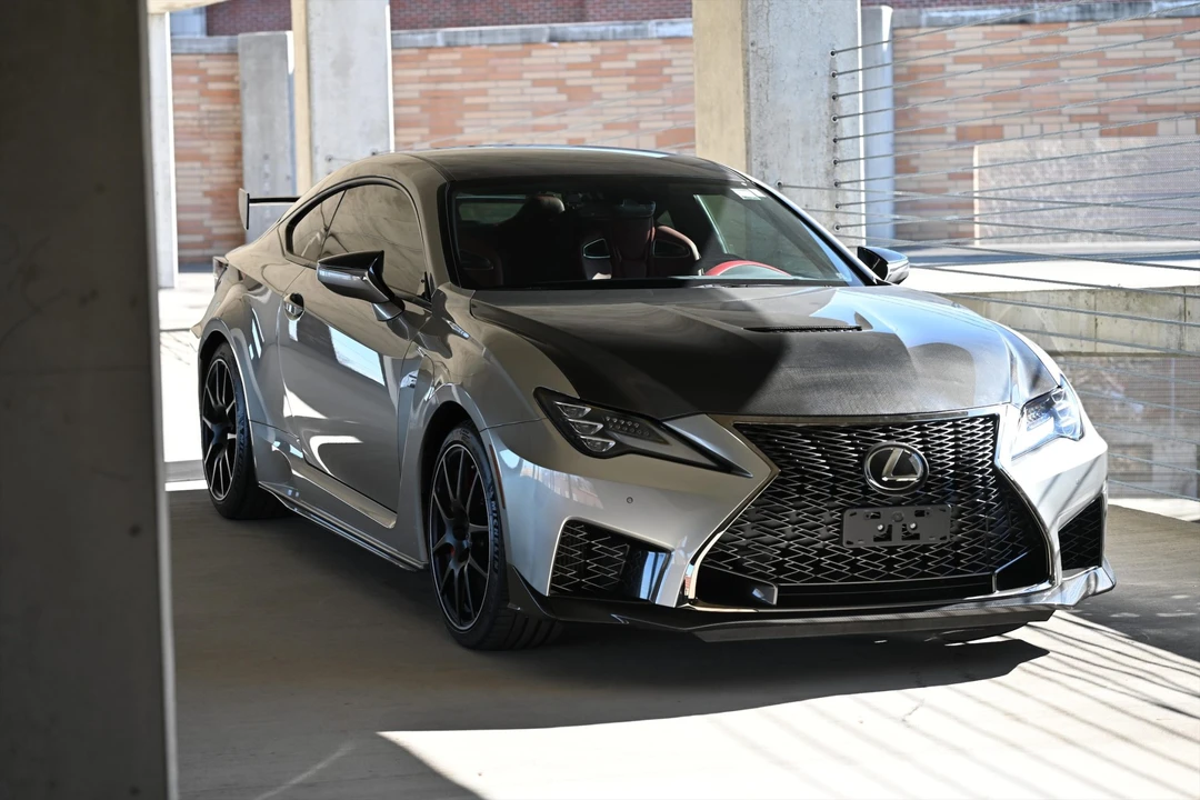 2020 Lexus RC F - Image 29 of 31