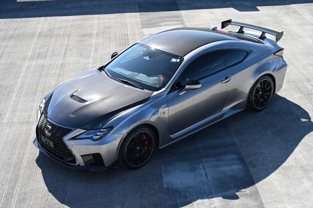 2020 Lexus RC F - Image 3 of 31