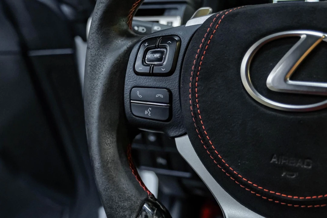 2020 Lexus RC F - Image 22 of 31