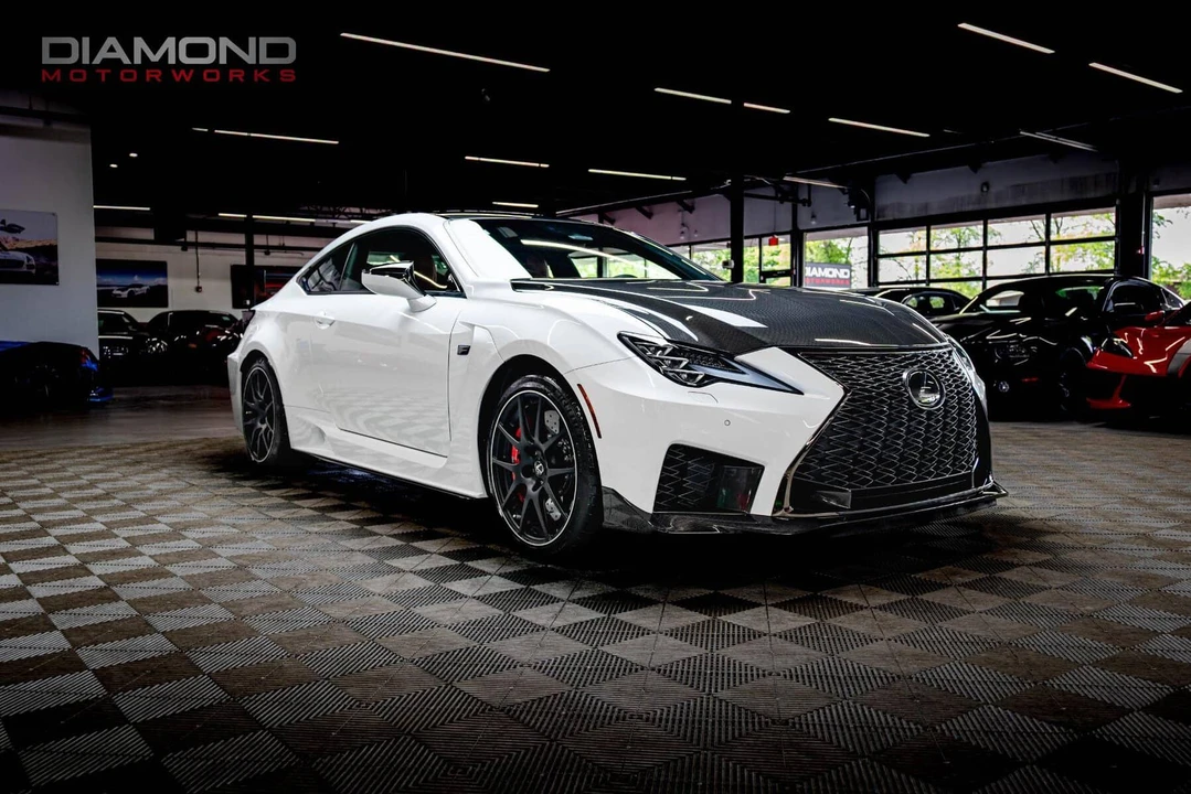 2020 Lexus RC F - Image 7 of 13