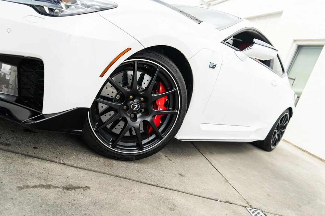 2020 Lexus RC F - Image 3 of 31