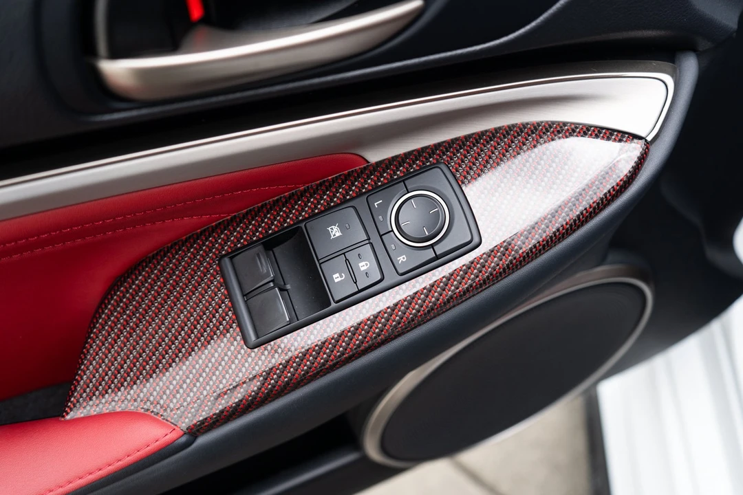 2020 Lexus RC F - Image 11 of 31