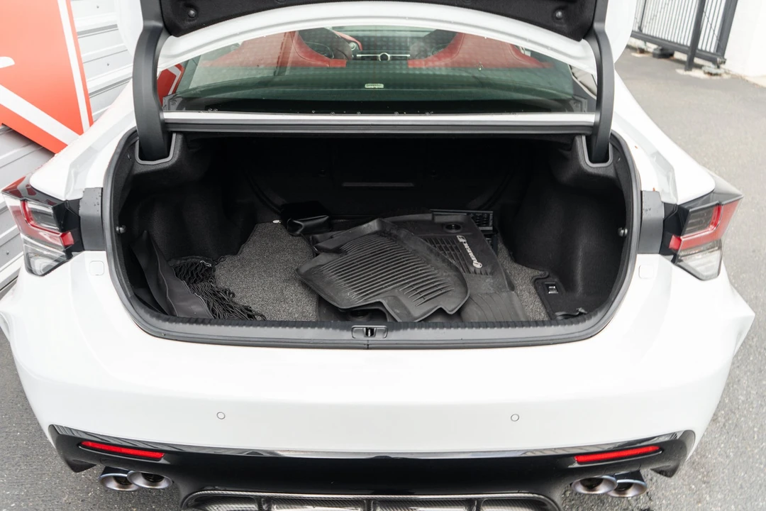 2020 Lexus RC F - Image 30 of 31
