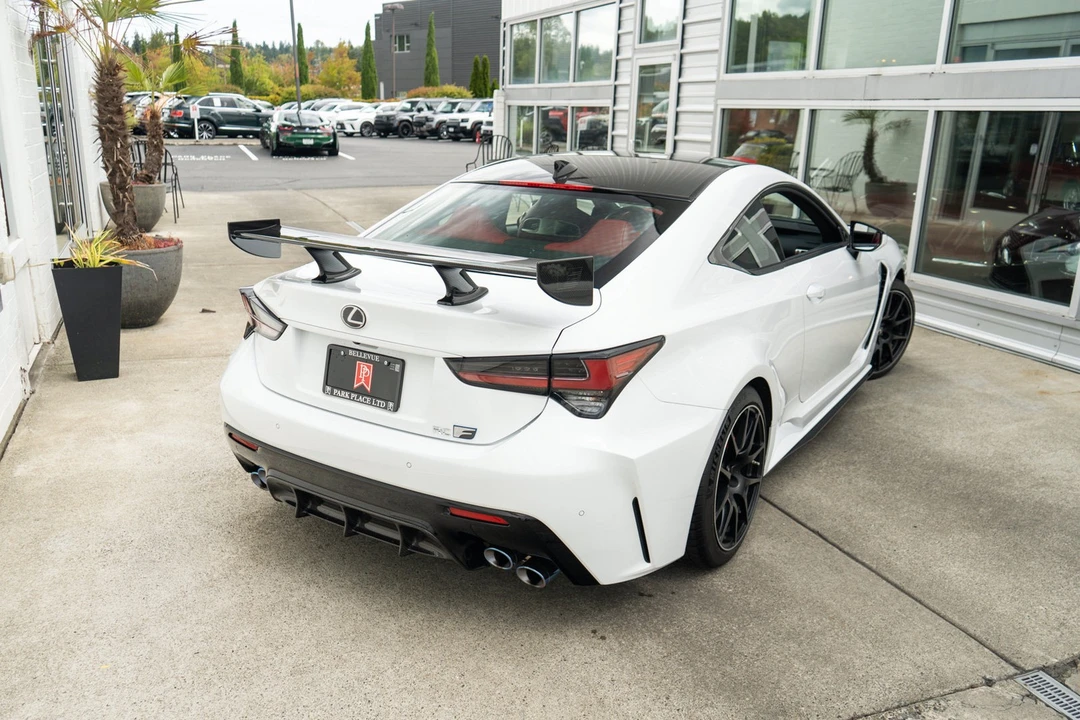 2020 Lexus RC F - Image 5 of 31