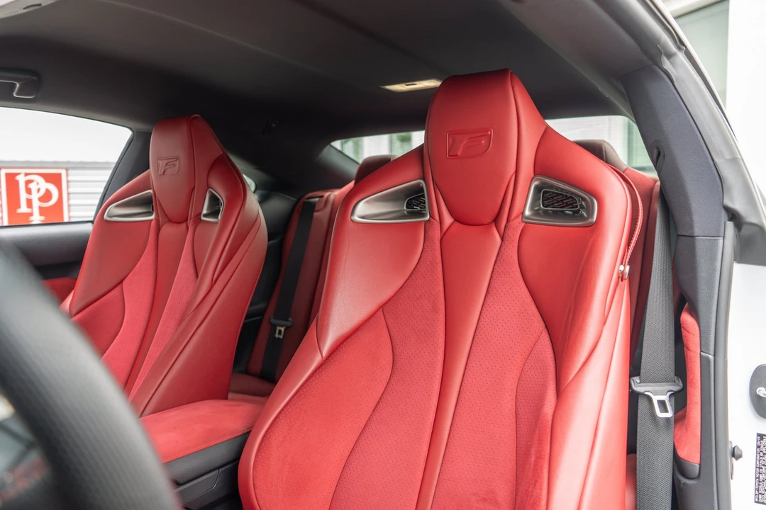 2020 Lexus RC F - Image 9 of 31