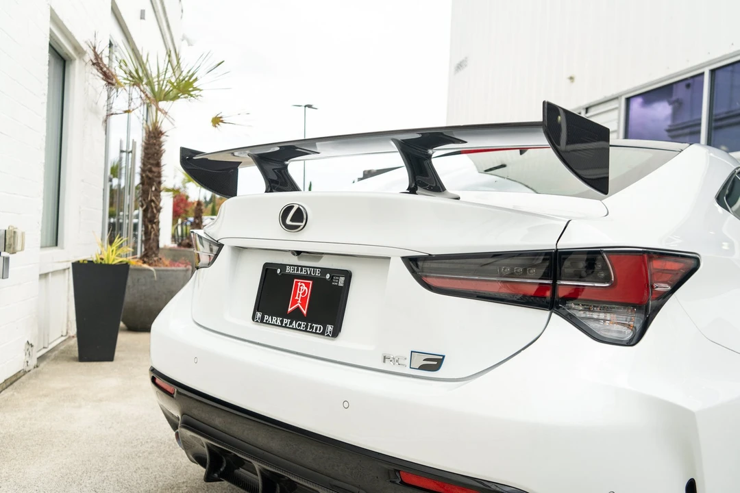 2020 Lexus RC F - Image 7 of 31