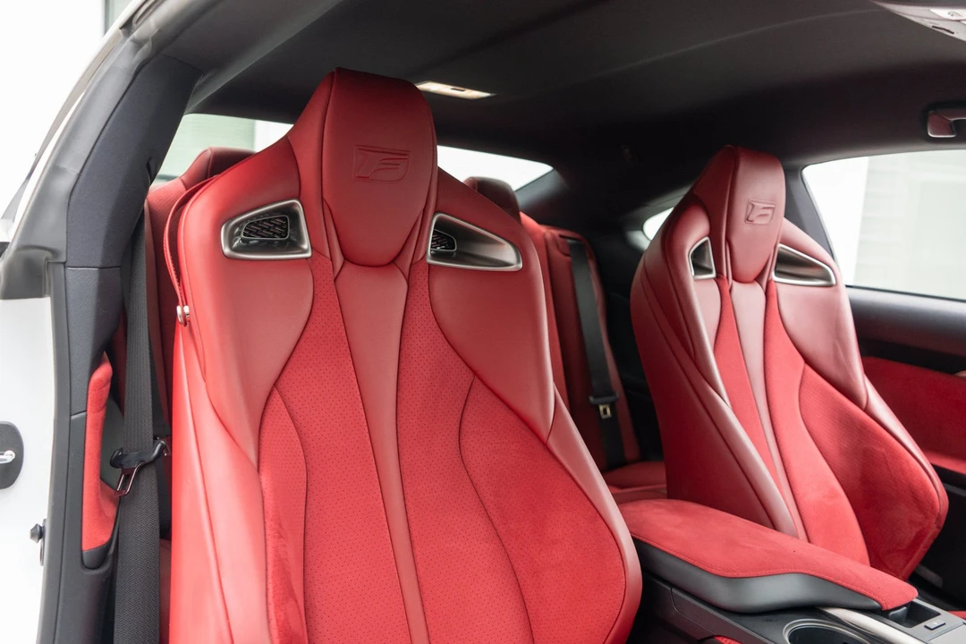 2020 Lexus RC F - Image 27 of 31