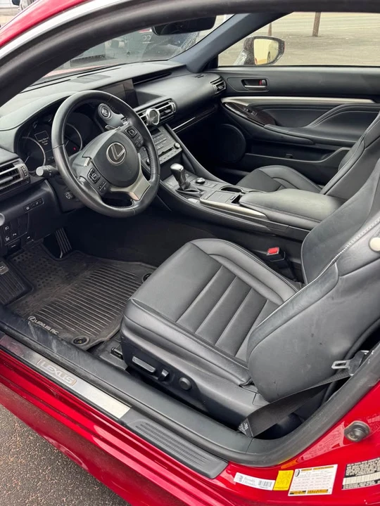2020 Lexus RC - Image 5 of 6