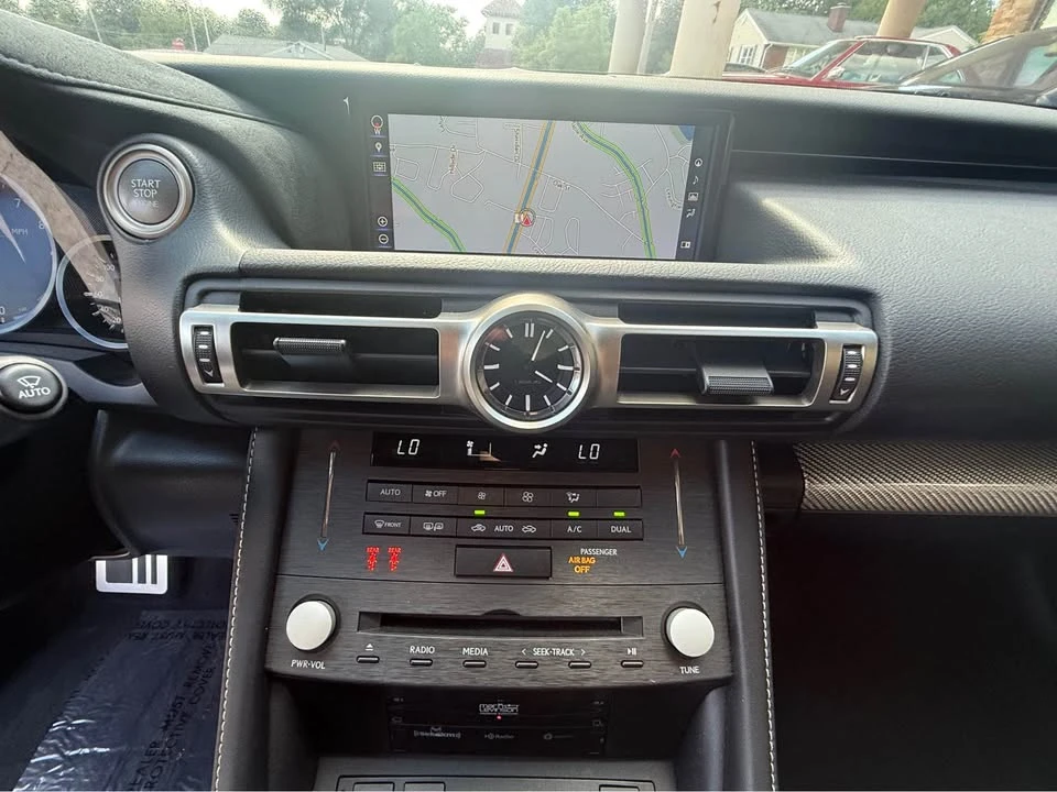 2020 Lexus RC F - Image 12 of 16