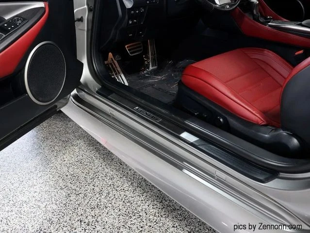 2020 Lexus RC F - Image 29 of 31