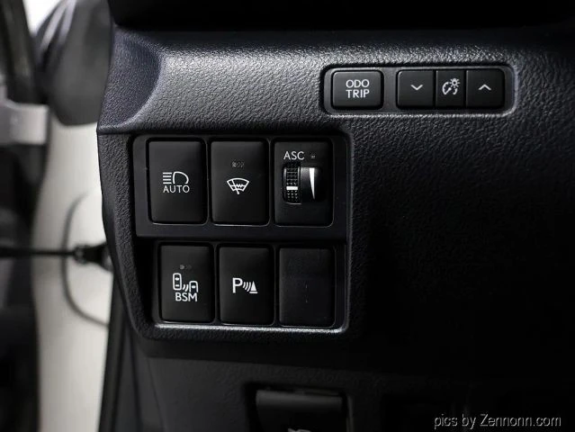 2020 Lexus RC F - Image 27 of 31