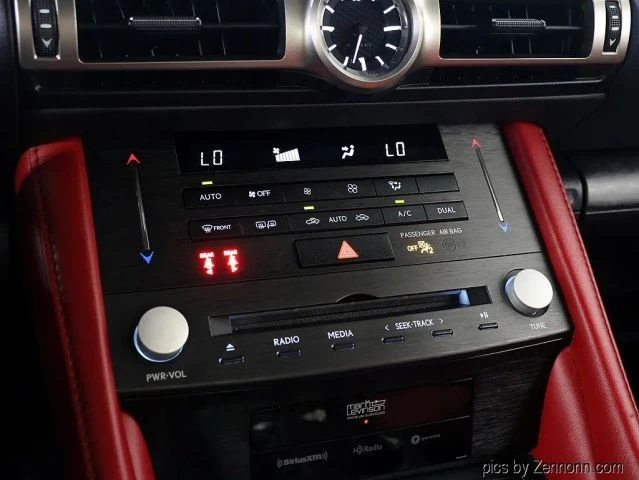 2020 Lexus RC F - Image 23 of 31
