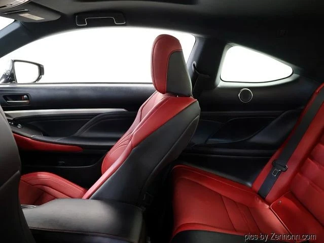 2020 Lexus RC F - Image 15 of 31