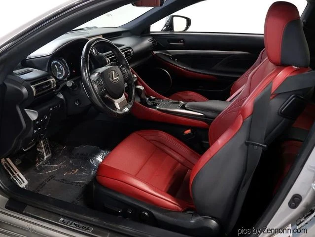 2020 Lexus RC F - Image 13 of 31