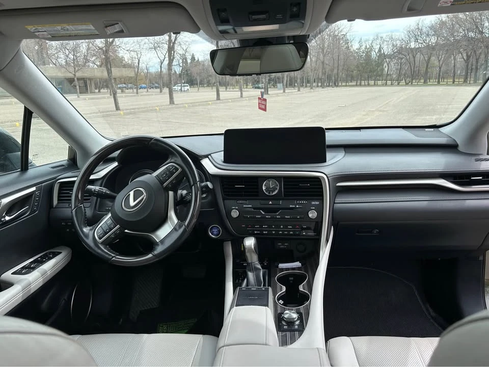 2020 Lexus RX 4th Gen - Image 8 of 10