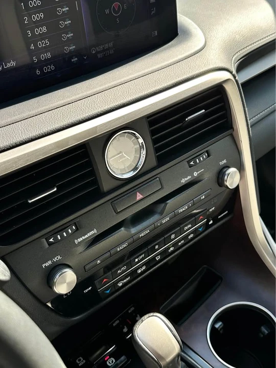 2020 Lexus RX 4th Gen - Image 14 of 17