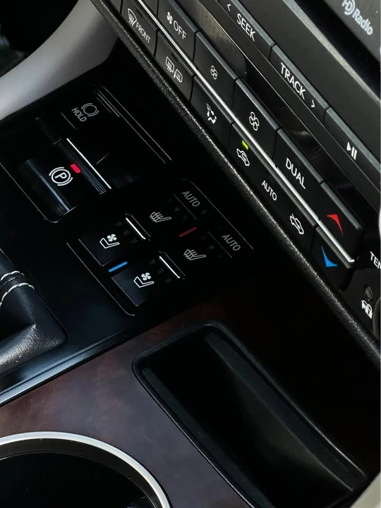 2020 Lexus RX 4th Gen - Image 8 of 17