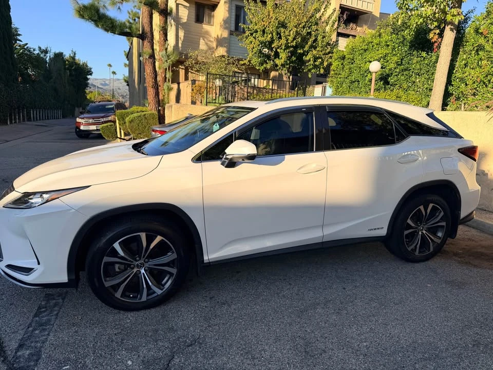 2020 Lexus RX 4th Gen - Image 8 of 14