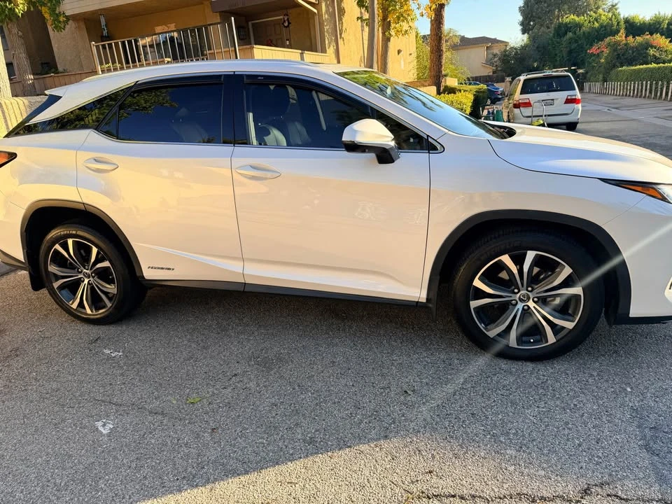 2020 Lexus RX 4th Gen - Image 9 of 14
