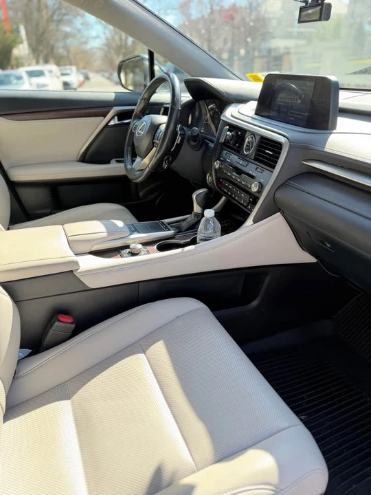 2020 Lexus RX 4th Gen - Image 9 of 10