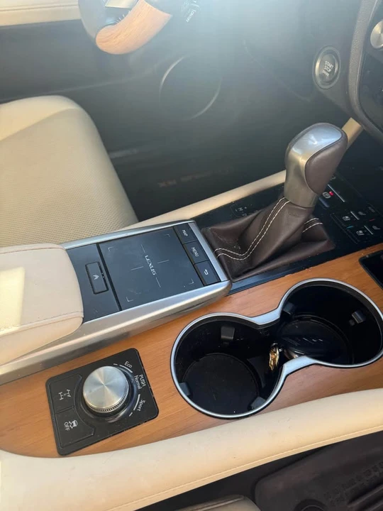2020 Lexus RX 4th Gen - Image 15 of 20