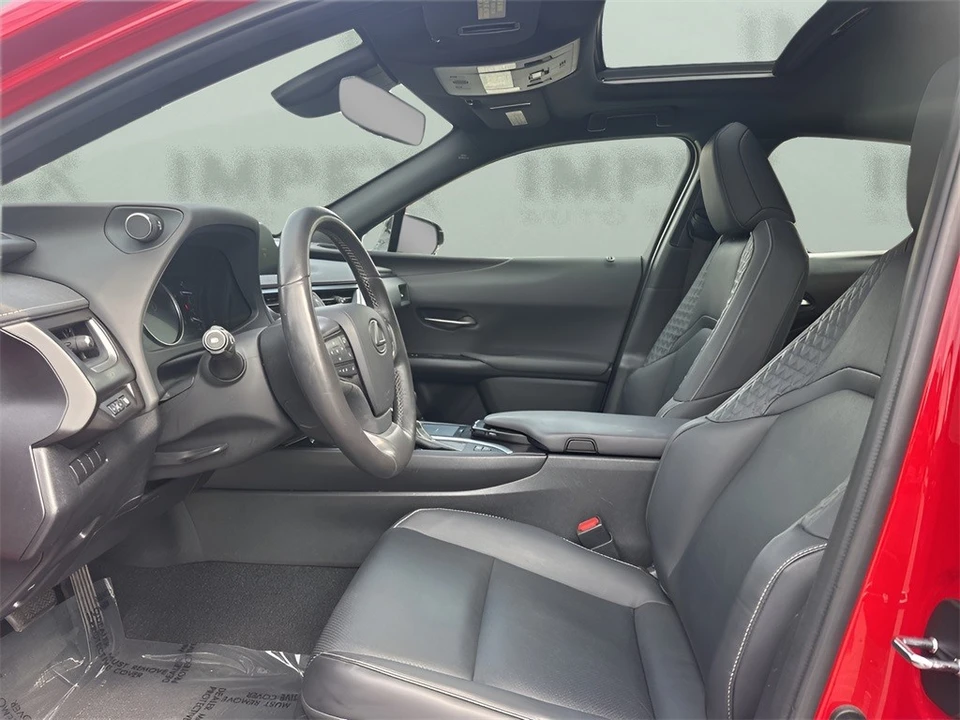 2020 Lexus - Image 9 of 12