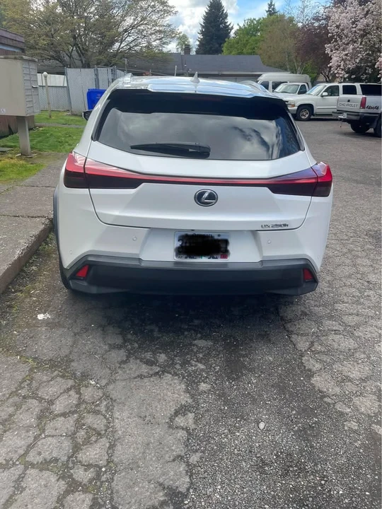 2020 Lexus - Image 7 of 17