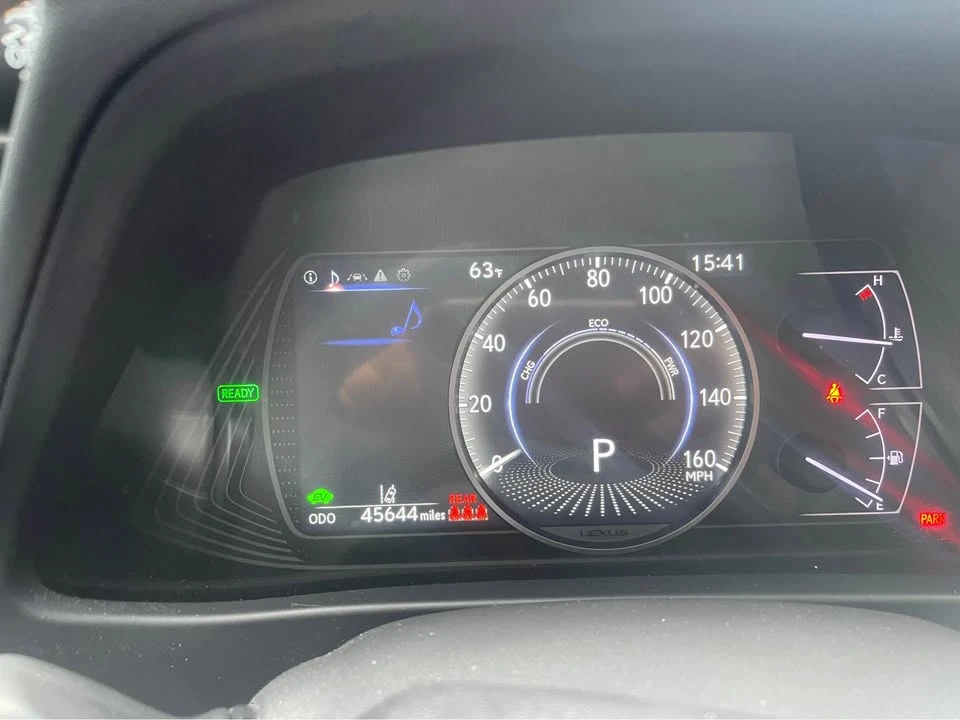 2020 Lexus - Image 6 of 17