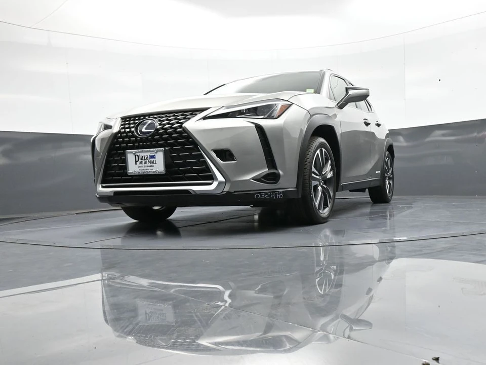 2020 Lexus - Image 26 of 31