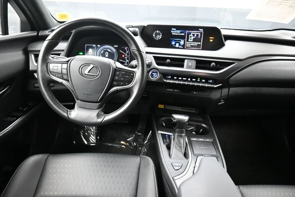 2020 Lexus - Image 21 of 31