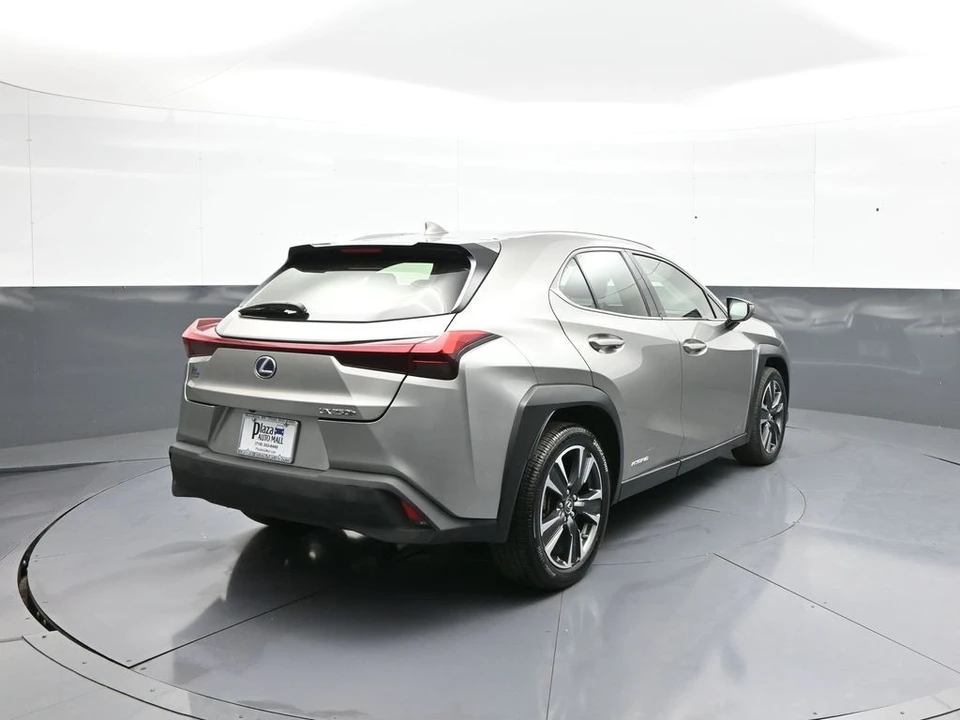 2020 Lexus - Image 6 of 31