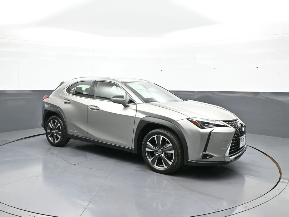 2020 Lexus - Image 4 of 31