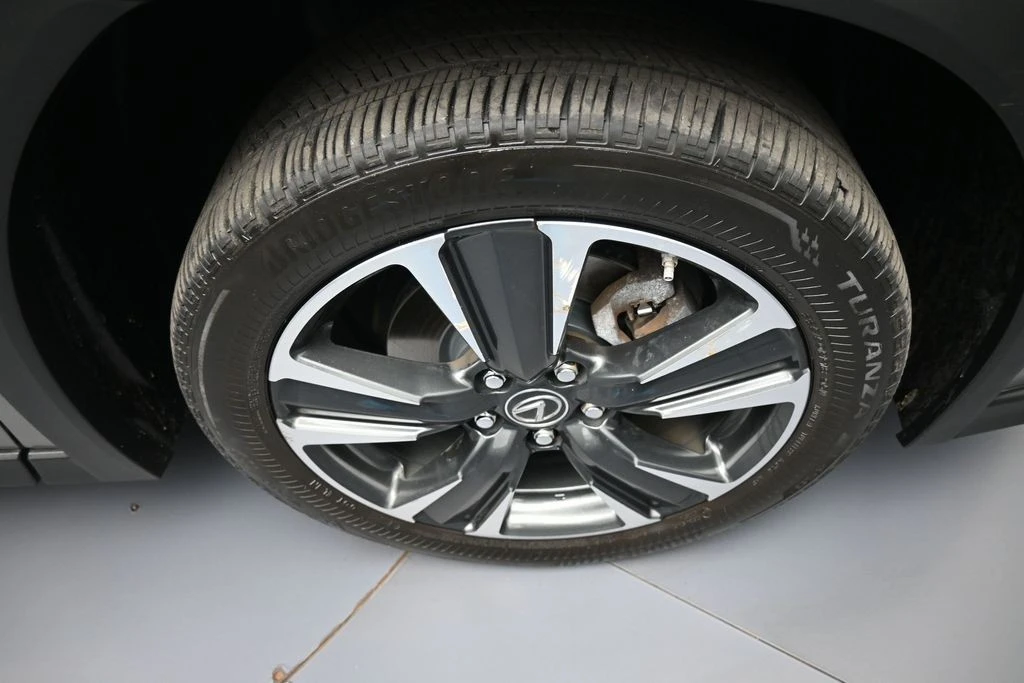 2020 Lexus - Image 13 of 31