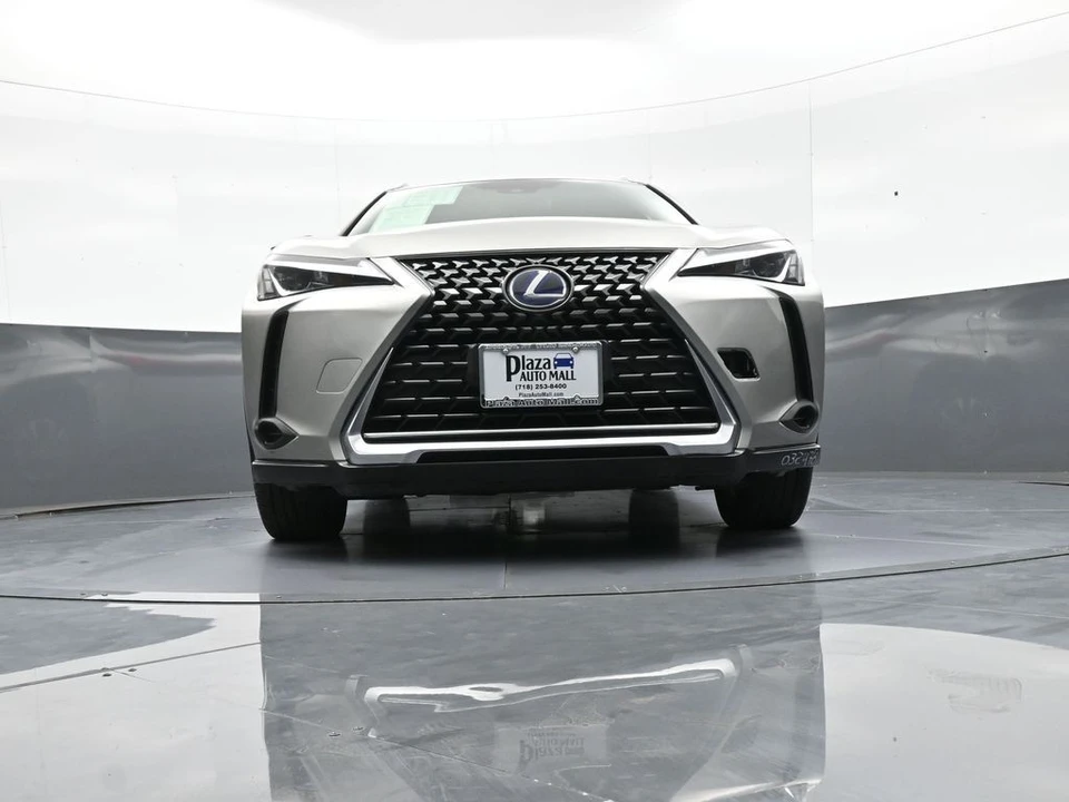 2020 Lexus - Image 27 of 31