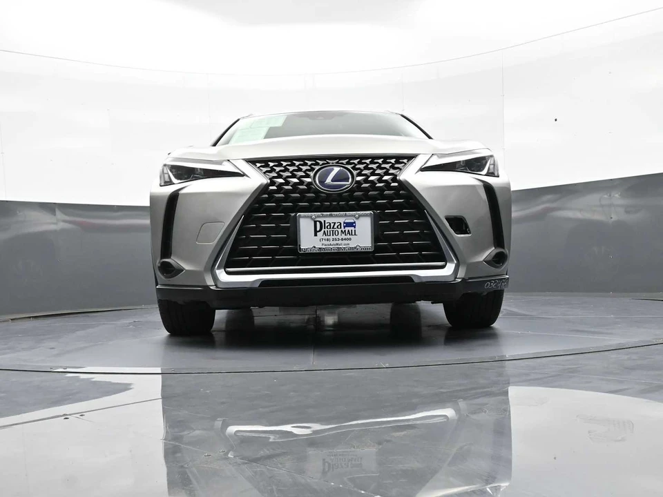 2020 Lexus - Image 26 of 31