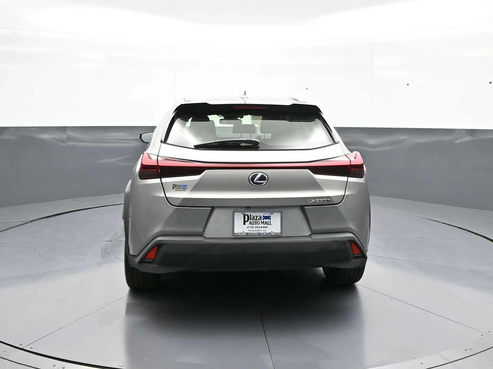 2020 Lexus - Image 6 of 31