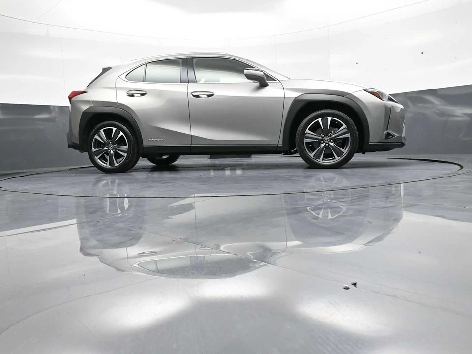 2020 Lexus - Image 28 of 31